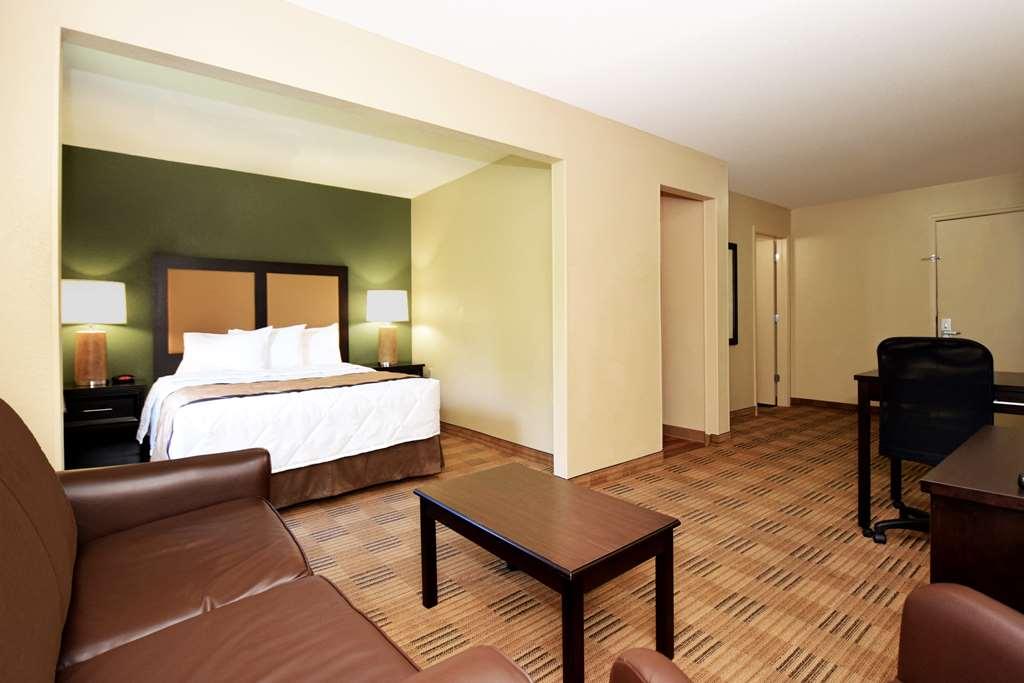 Extended Stay America Select Suites - Raleigh - Cary - Regency Parkway South Rom bilde