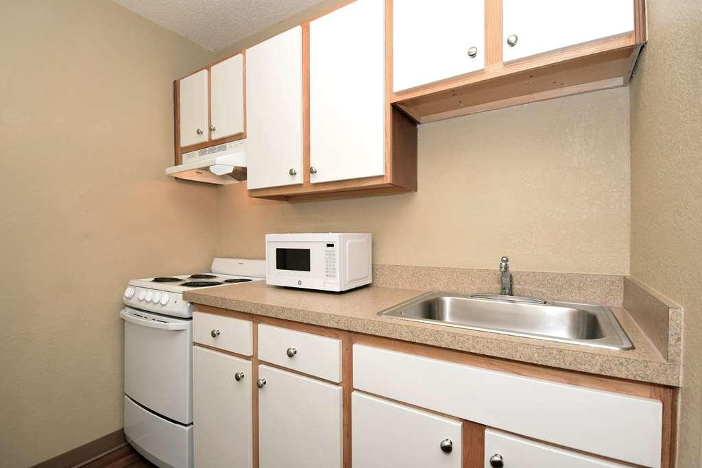 Extended Stay America Select Suites - Raleigh - Cary - Regency Parkway South Rom bilde