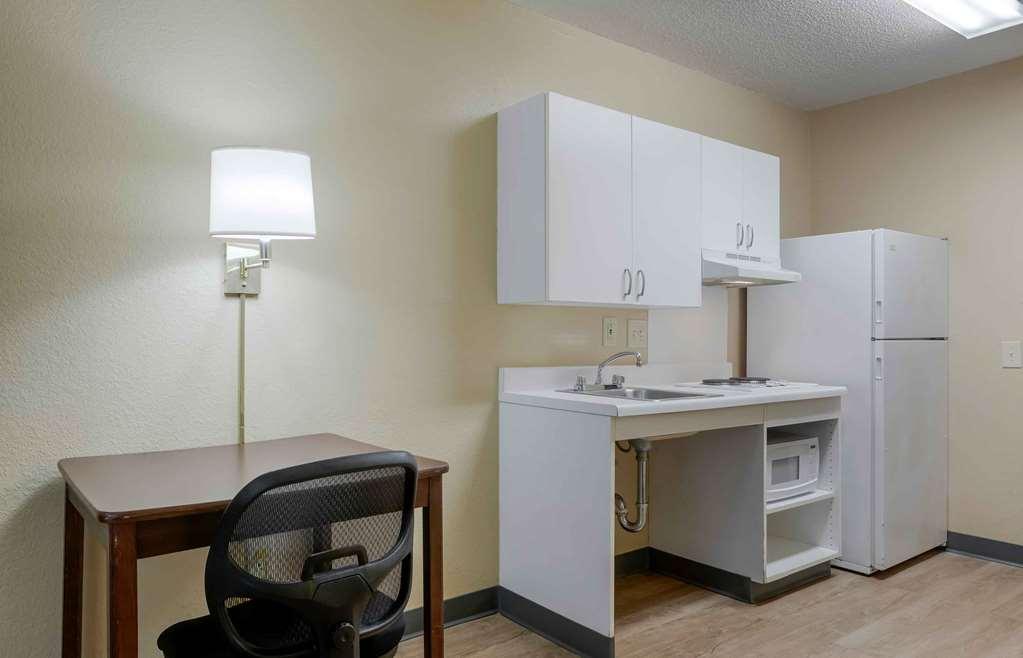 Extended Stay America Select Suites - Raleigh - Cary - Regency Parkway South Rom bilde