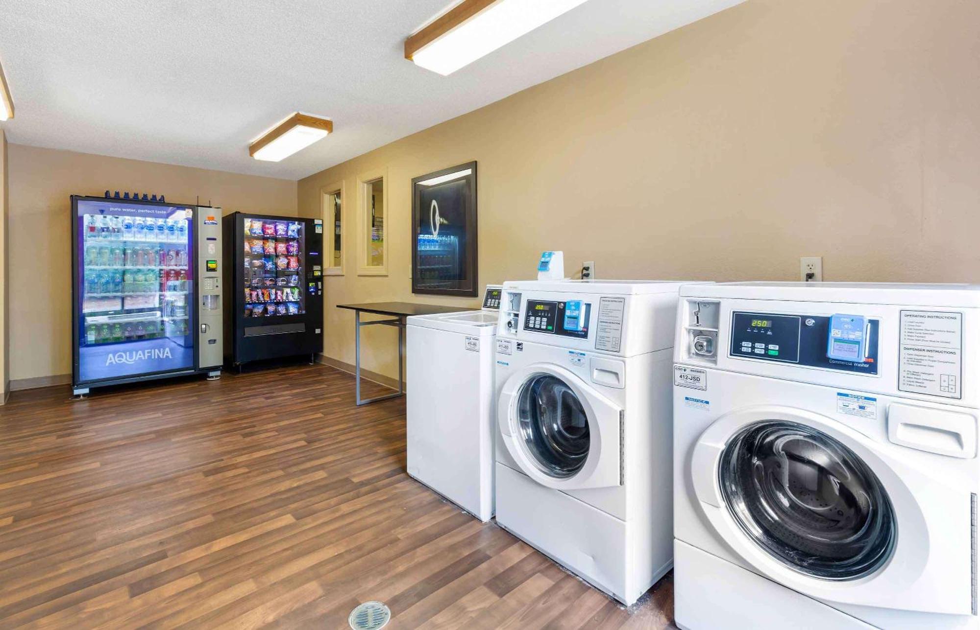 Extended Stay America Select Suites - Raleigh - Cary - Regency Parkway South Eksteriør bilde